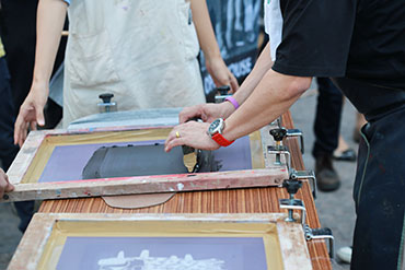 Custom T-shirts: Making designs and making them a reality